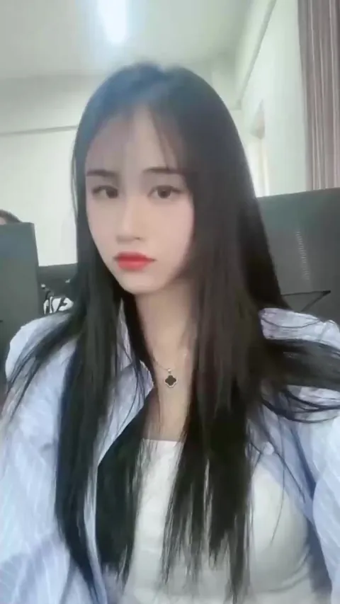 小骚货还不让拍
